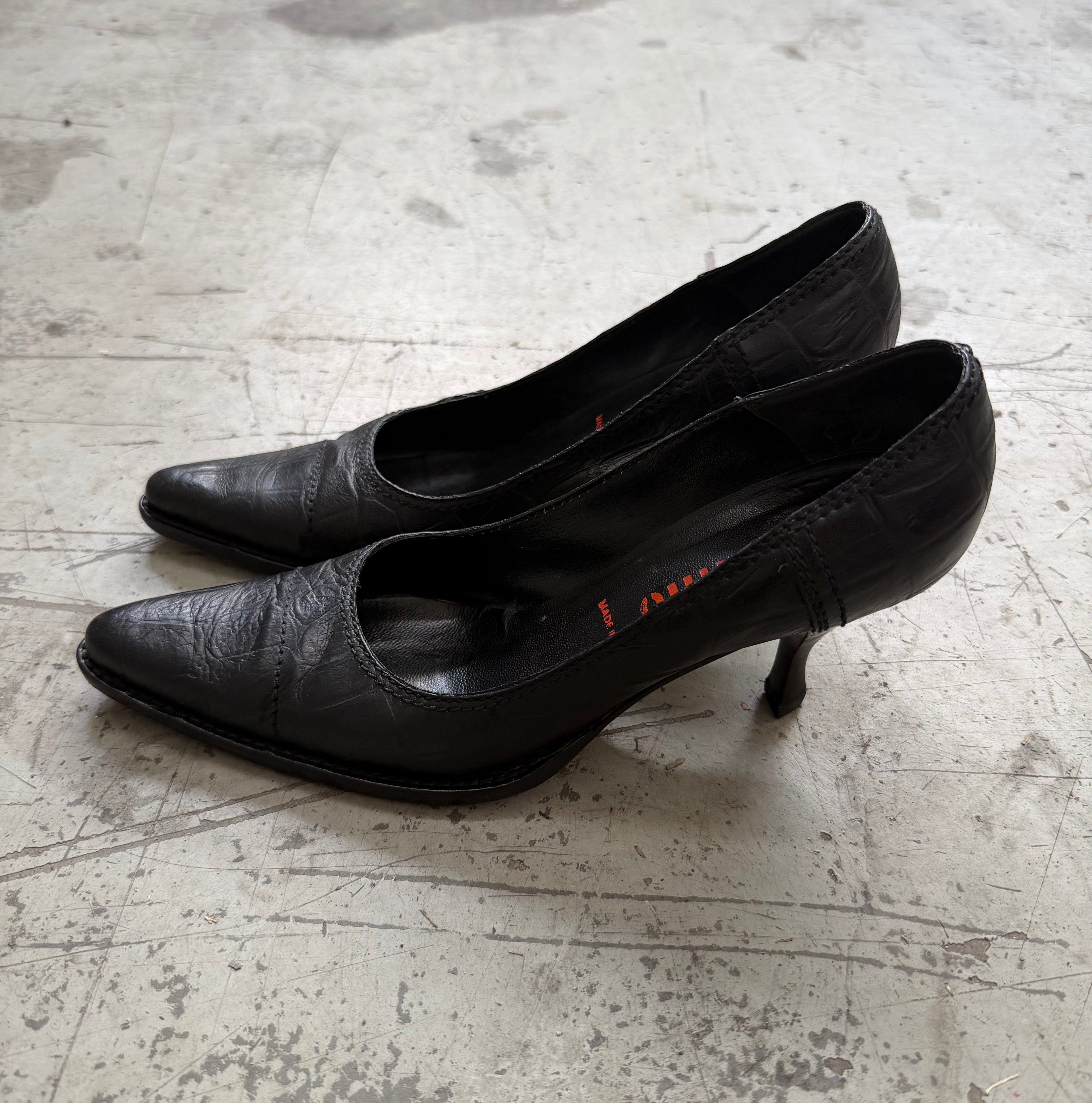 Vintage Miu Miu Black Leather Pumps - EU 38,5